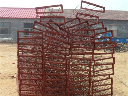 山東梯(ti)形骨架