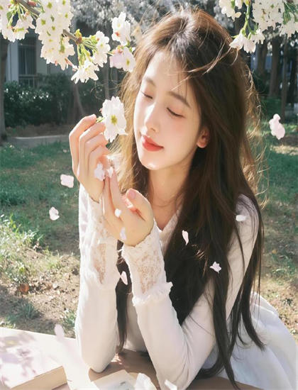 表演艺术解析：《爱Doll少女的梦第1季》的角色选择的恰当性与艺术效果 理解表演与导演的配合